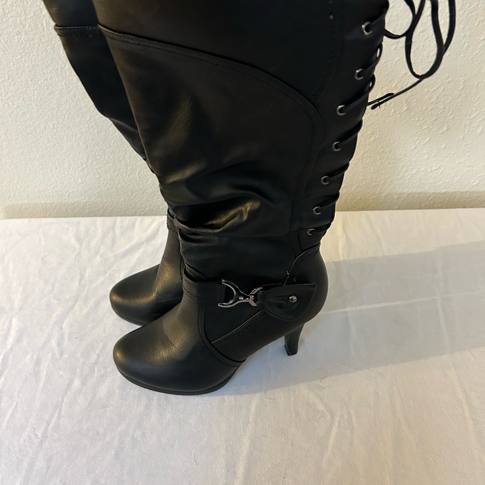 TOP Moda Black Lace-Up Heeled Boots